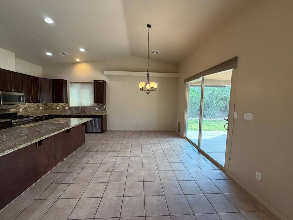 5883 E 27th Place, Yuma, AZ 85365 - House for Rent - Image 9