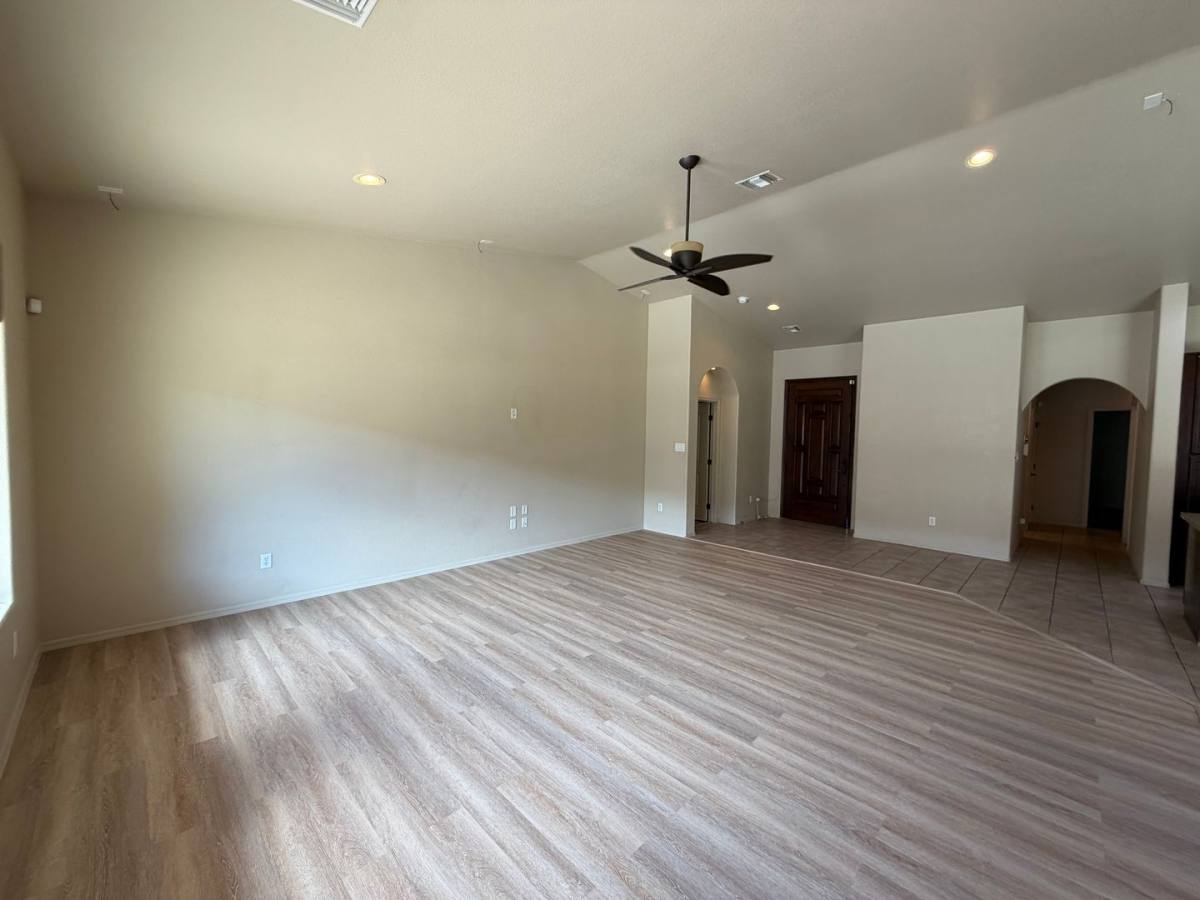 5883 E 27th Place, Yuma, AZ 85365 - House for Rent - Image 6