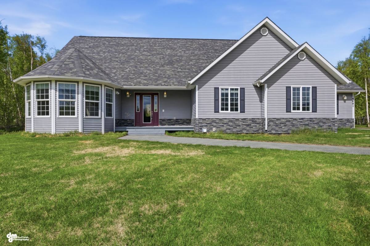 House for rent at 4691 E Crane Rd, Wasilla, AK 99654