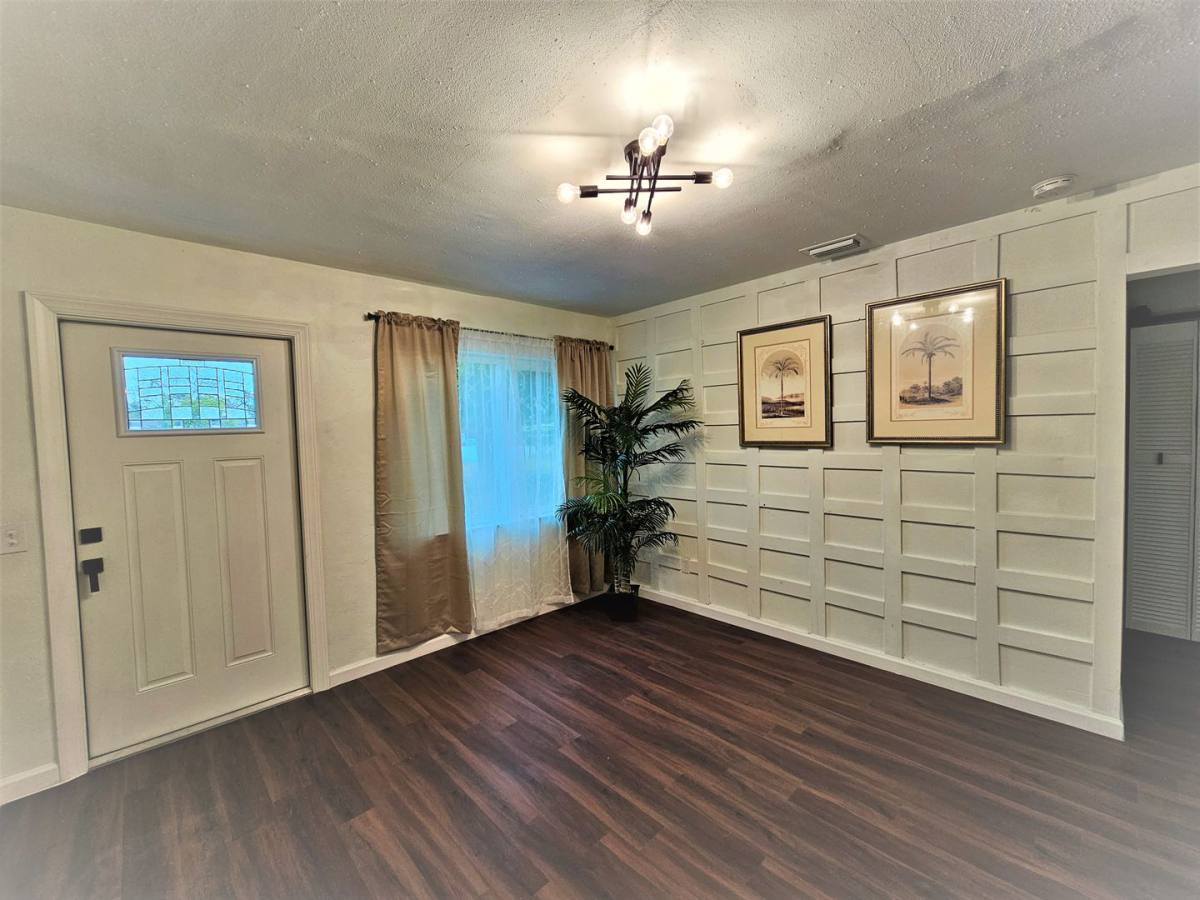 261 6th Court SW, Vero Beach, FL 32962 - House for Rent - Image 4