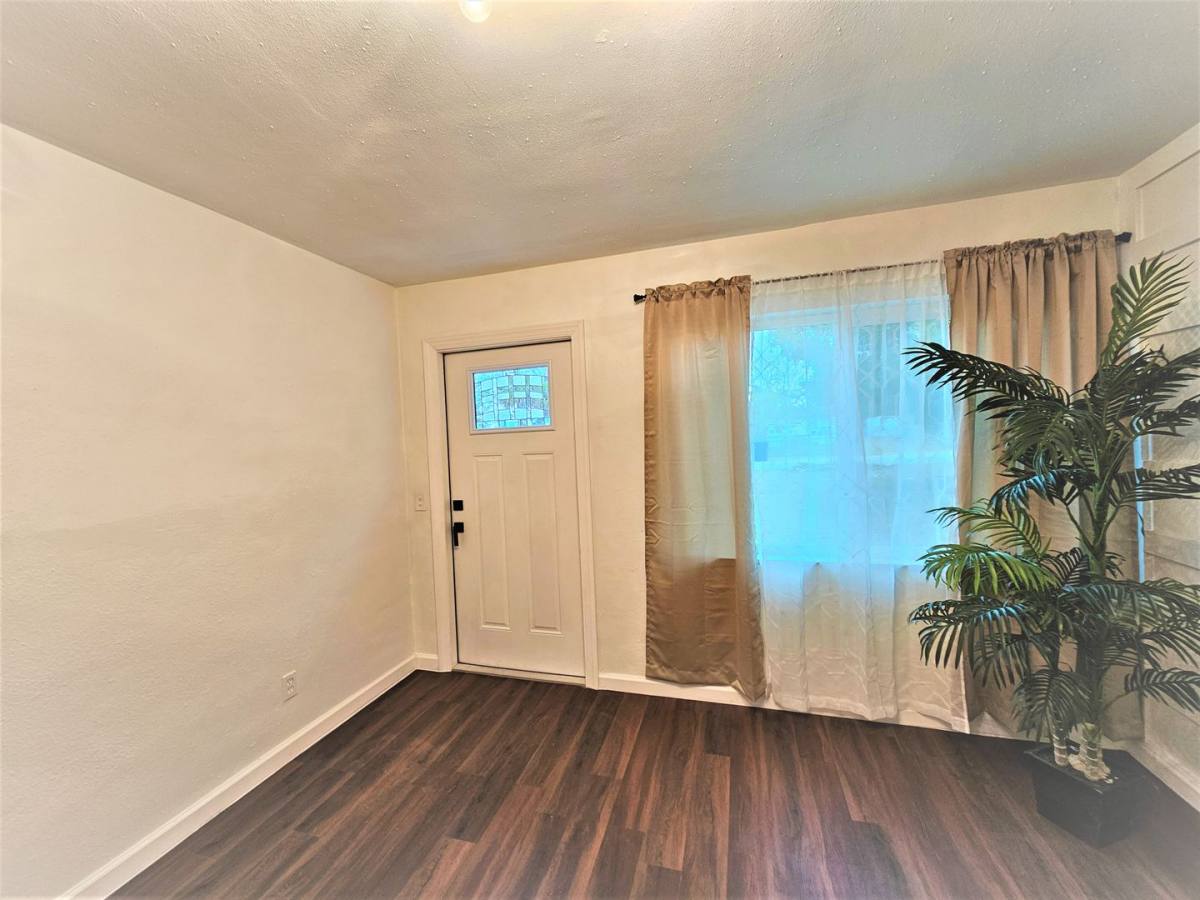 261 6th Court SW, Vero Beach, FL 32962 - House for Rent - Image 3