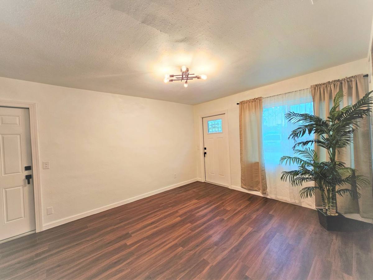 261 6th Court SW, Vero Beach, FL 32962 - House for Rent - Image 5