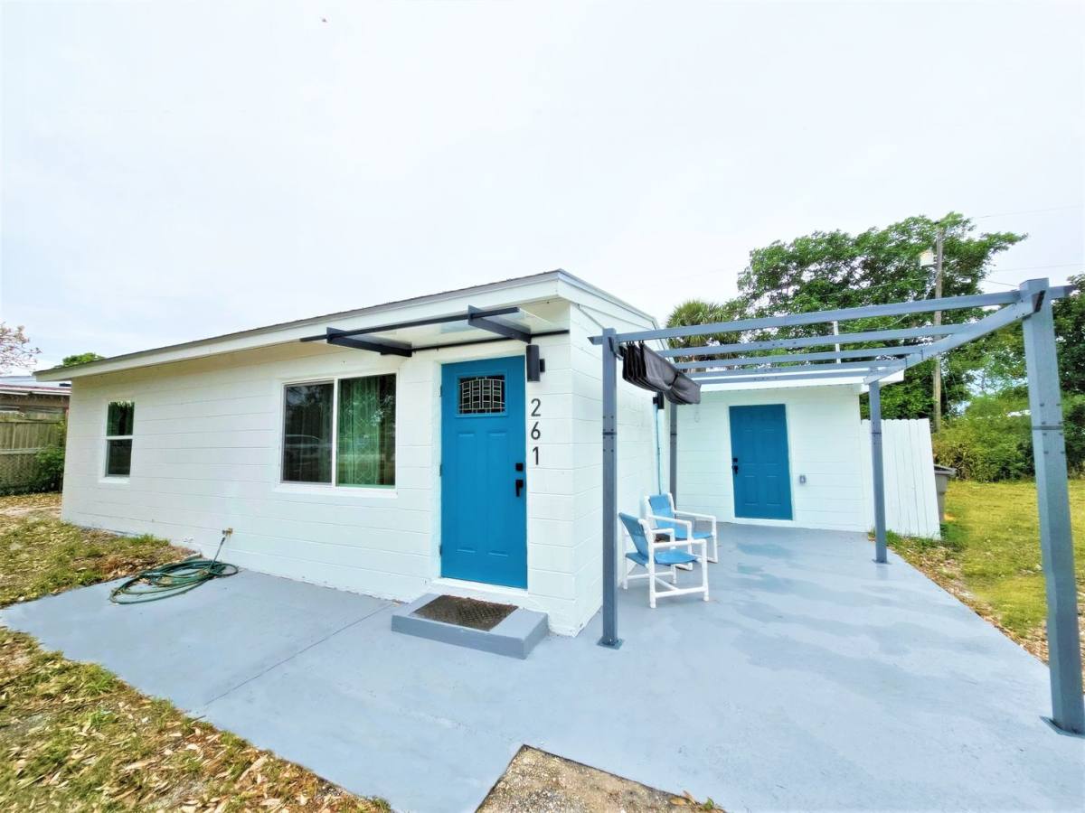 261 6th Court SW, Vero Beach, FL 32962 - House for Rent - Image 1