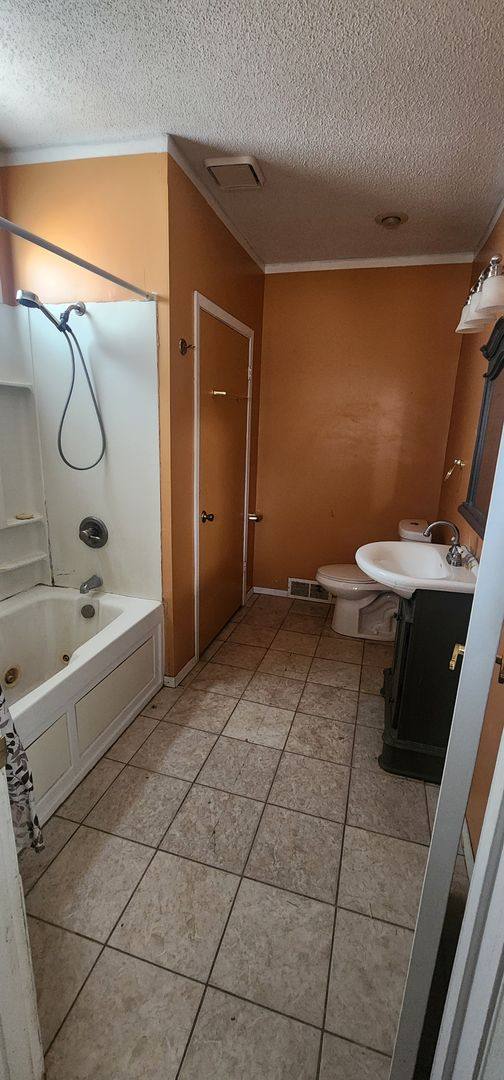 House for rent at 1101 8th Ave NE, Austin, MN 55912