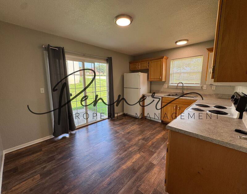 House for rent at 1401 SE Henley Court, Blue Springs, MO 64014