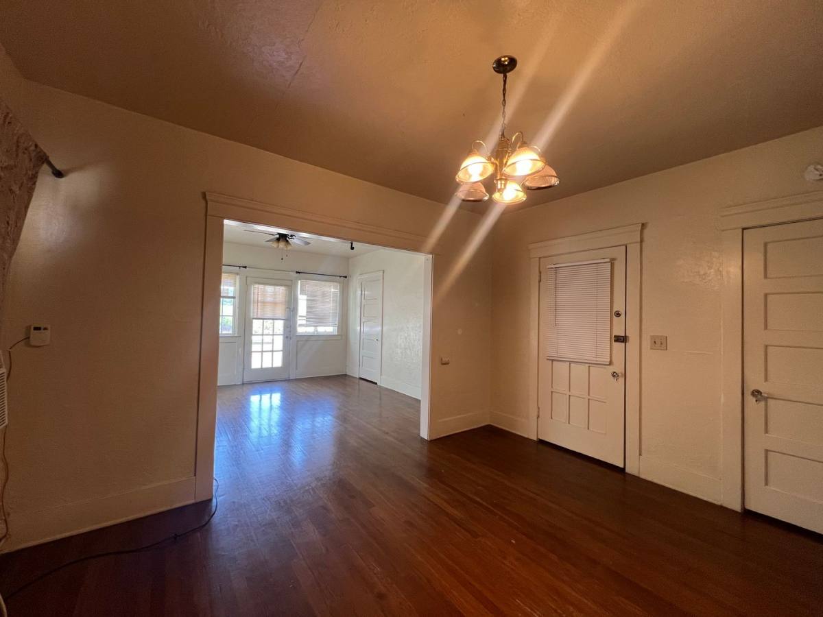 Apartment for rent at 1515-1521 N Vanness Ave, Fresno, CA 93728