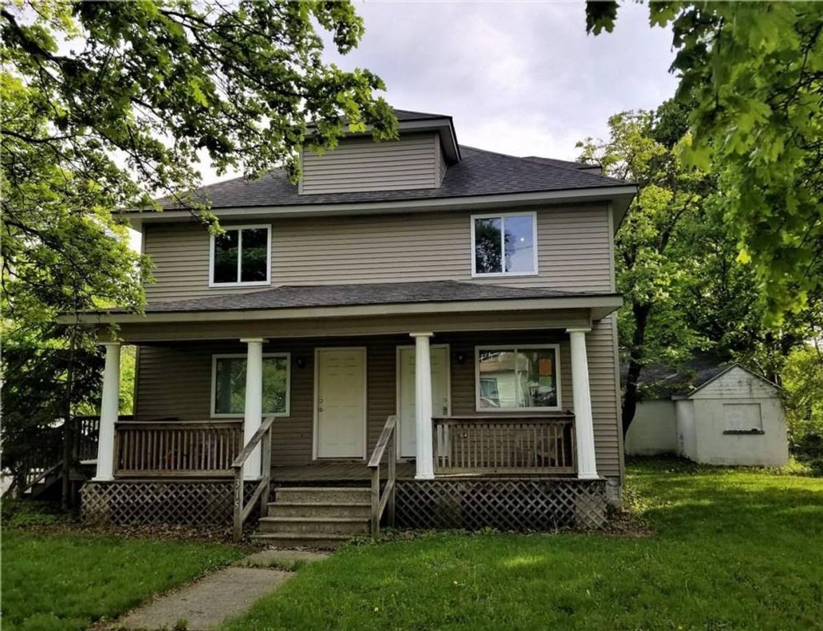 House for rent at 315 Voorheis, Pontiac, MI 48341