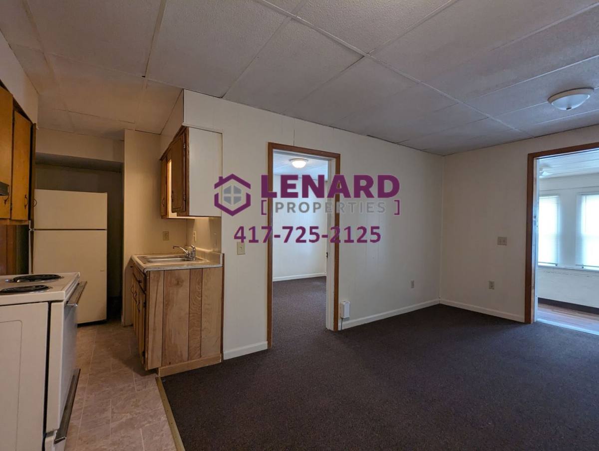 Apartment for rent at 714 S Pike Ave, Bolivar, MO 65613
