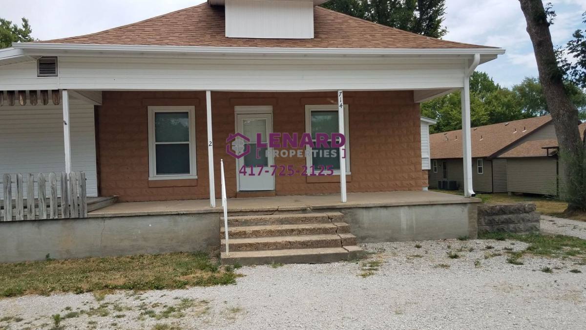 Apartment for rent at 714 S Pike Ave, Bolivar, MO 65613