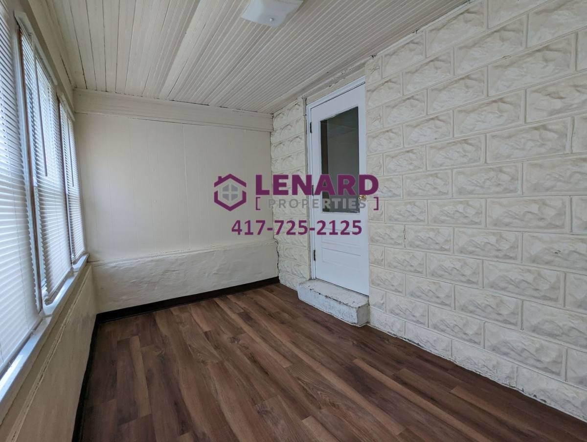 Apartment for rent at 714 S Pike Ave, Bolivar, MO 65613