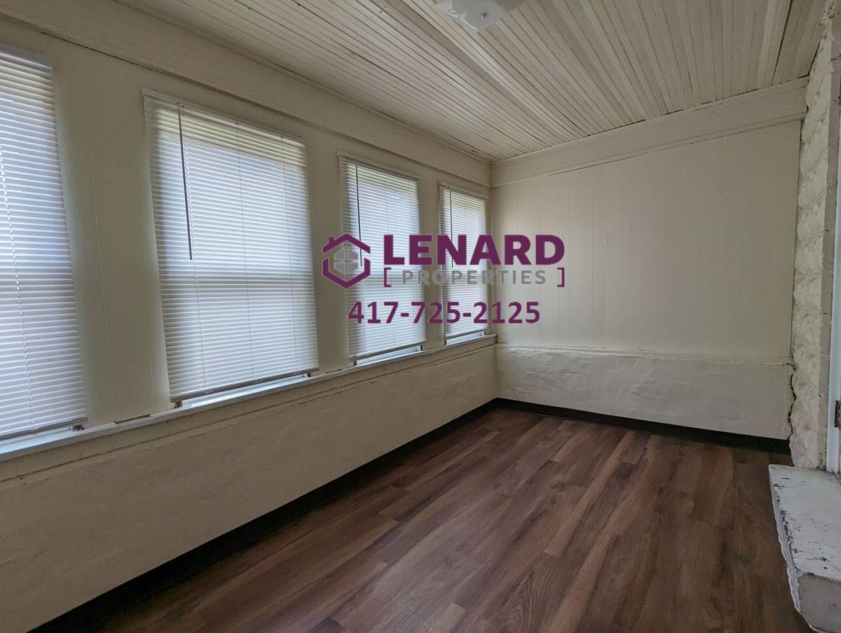 Apartment for rent at 714 S Pike Ave, Bolivar, MO 65613
