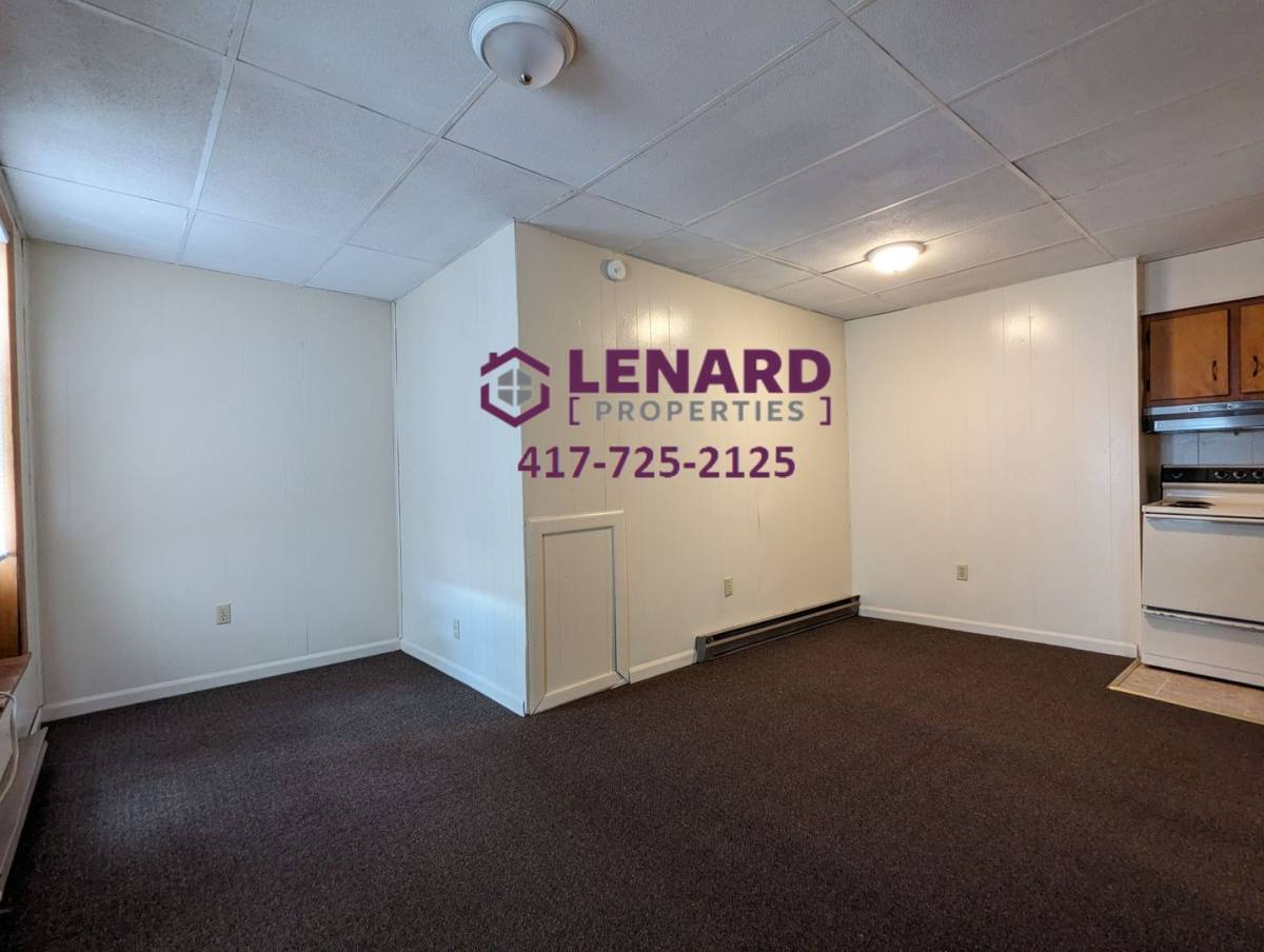 Apartment for rent at 714 S Pike Ave, Bolivar, MO 65613