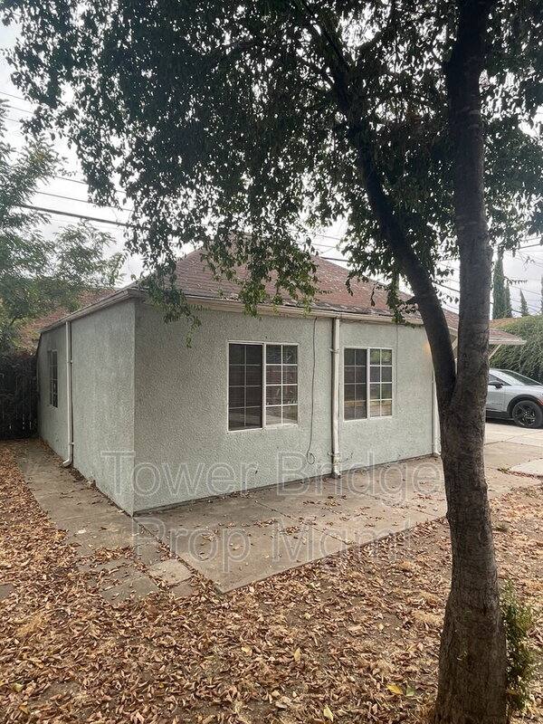 Apartment for rent at 1313 Lochbrae Rd, Sacramento, CA 95815