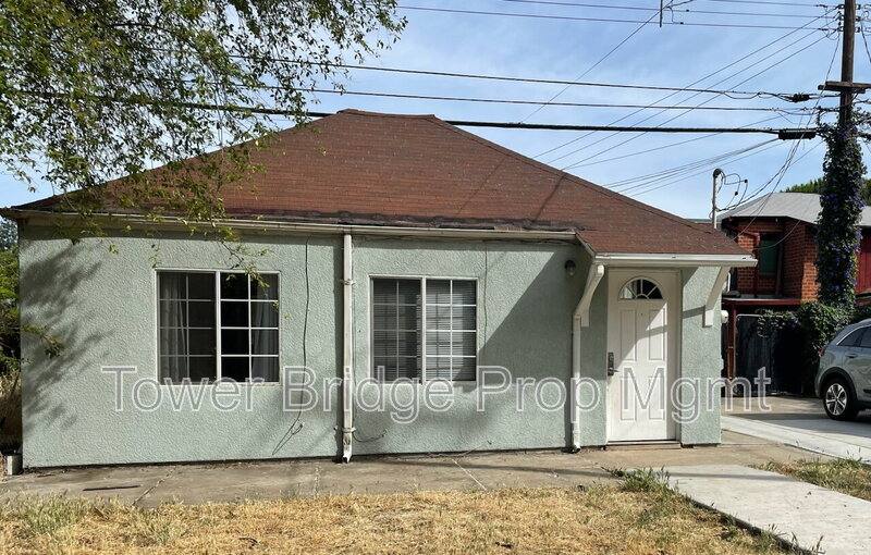 Apartment for rent at 1313 Lochbrae Rd, Sacramento, CA 95815