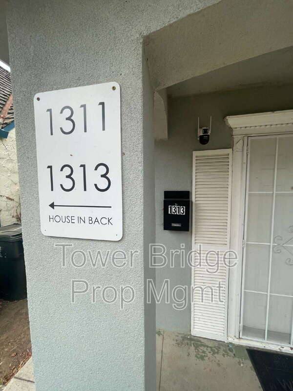 Apartment for rent at 1313 Lochbrae Rd, Sacramento, CA 95815