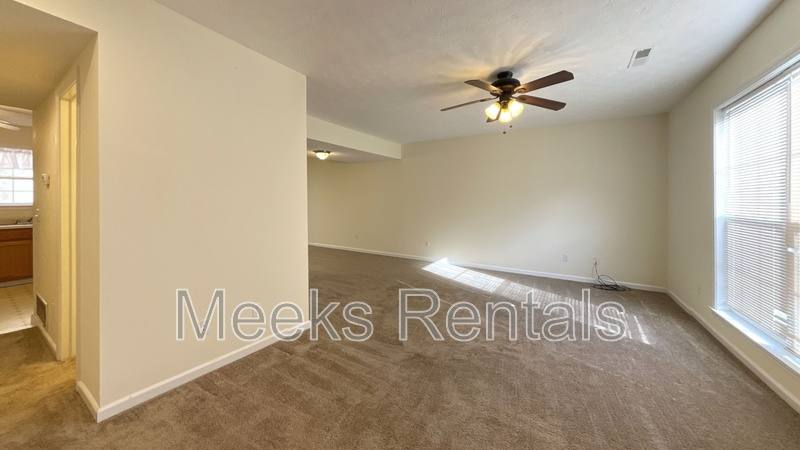 Townhouse for rent at 246 Tacketts Branch Rd #9, Hurricane, WV 25526