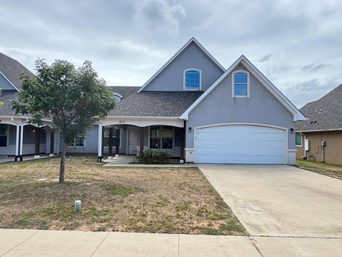 Townhouse for rent at 609 Third St, Bullard, TX 75757
