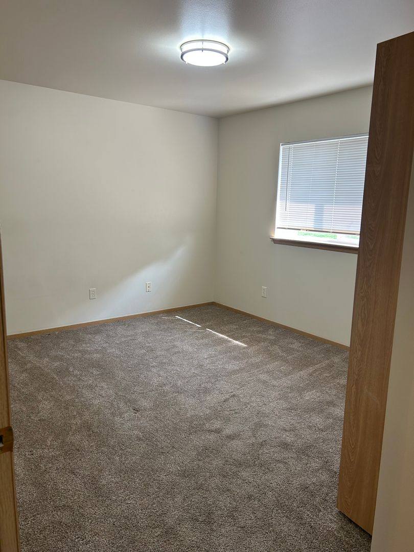 Apartment for rent at 597 Eastmont Ave, East Wenatchee, WA 98802