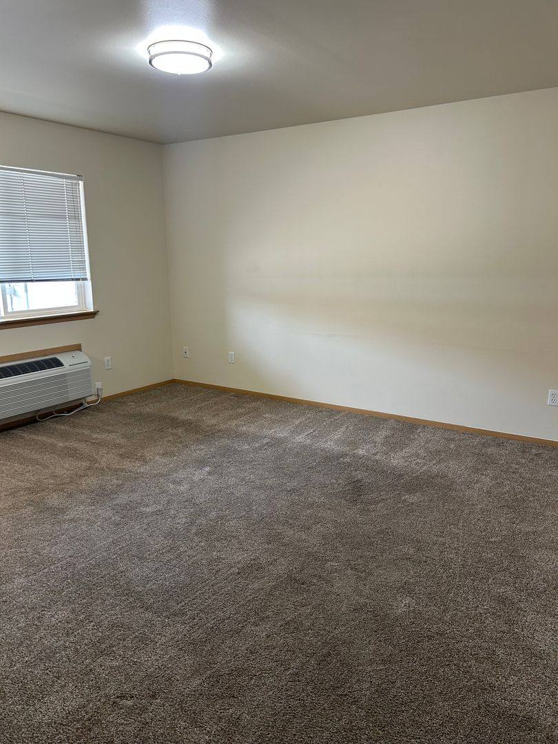 Apartment for rent at 597 Eastmont Ave, East Wenatchee, WA 98802