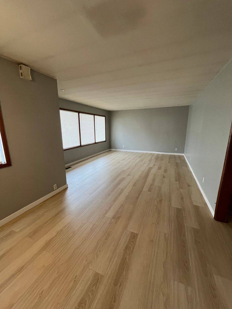 Townhouse for rent at 16202 Larch Way, Lynnwood, WA 98087