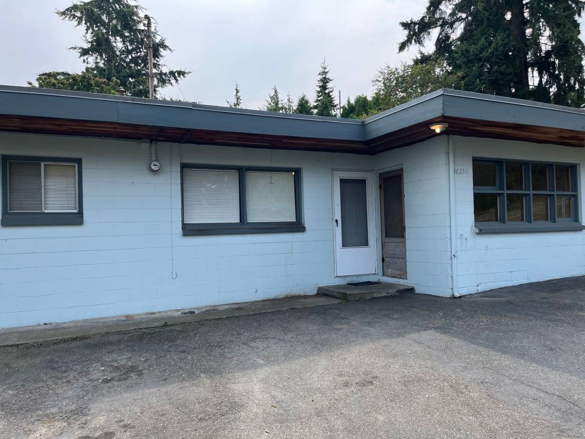 Townhouse for rent at 16202 Larch Way, Lynnwood, WA 98087