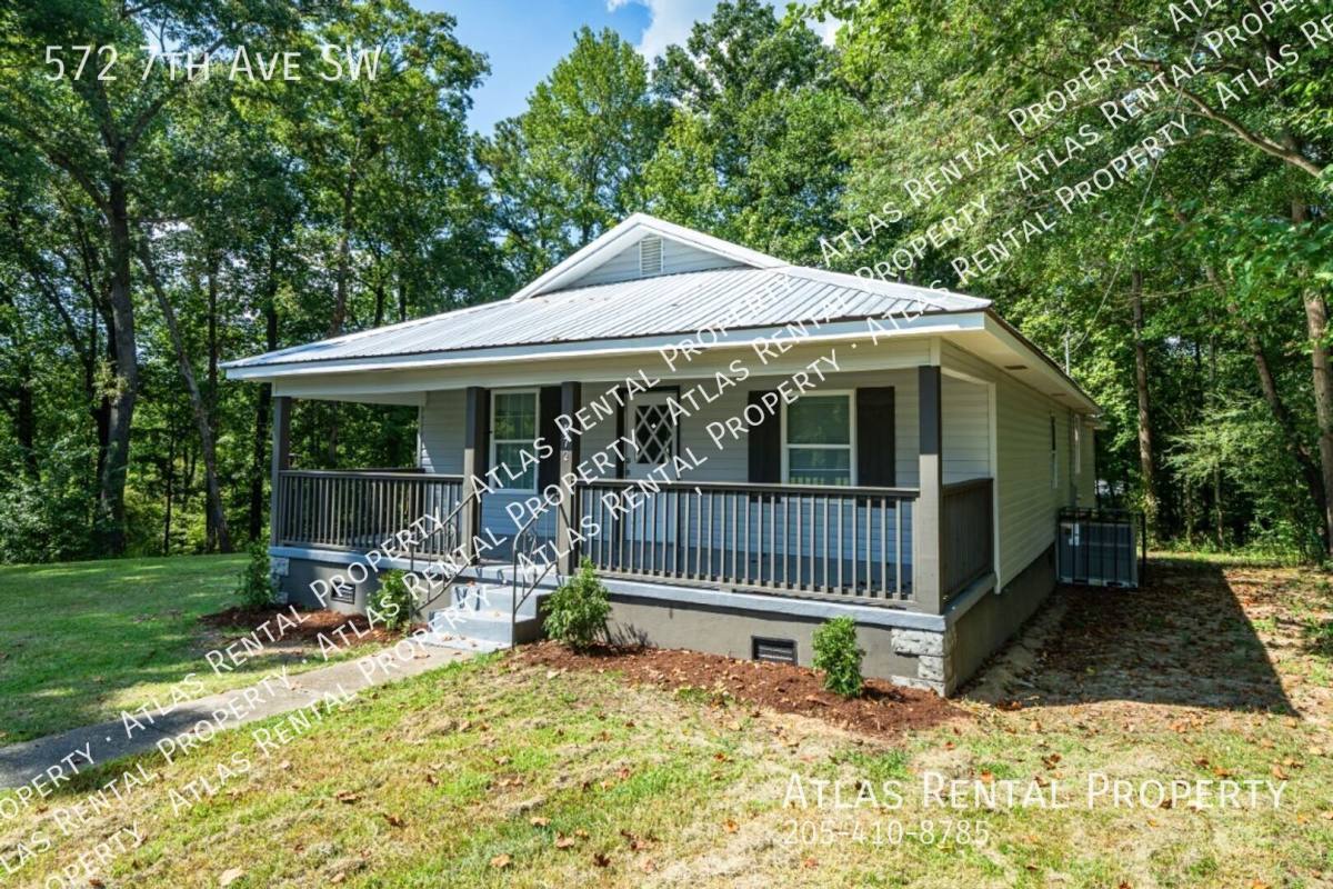 House for rent at 572 7th Ave SW, Graysville, AL 35073
