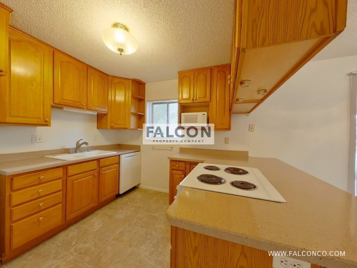 House for rent at 2114 Shawnee Dr, Colorado Springs, CO 80915