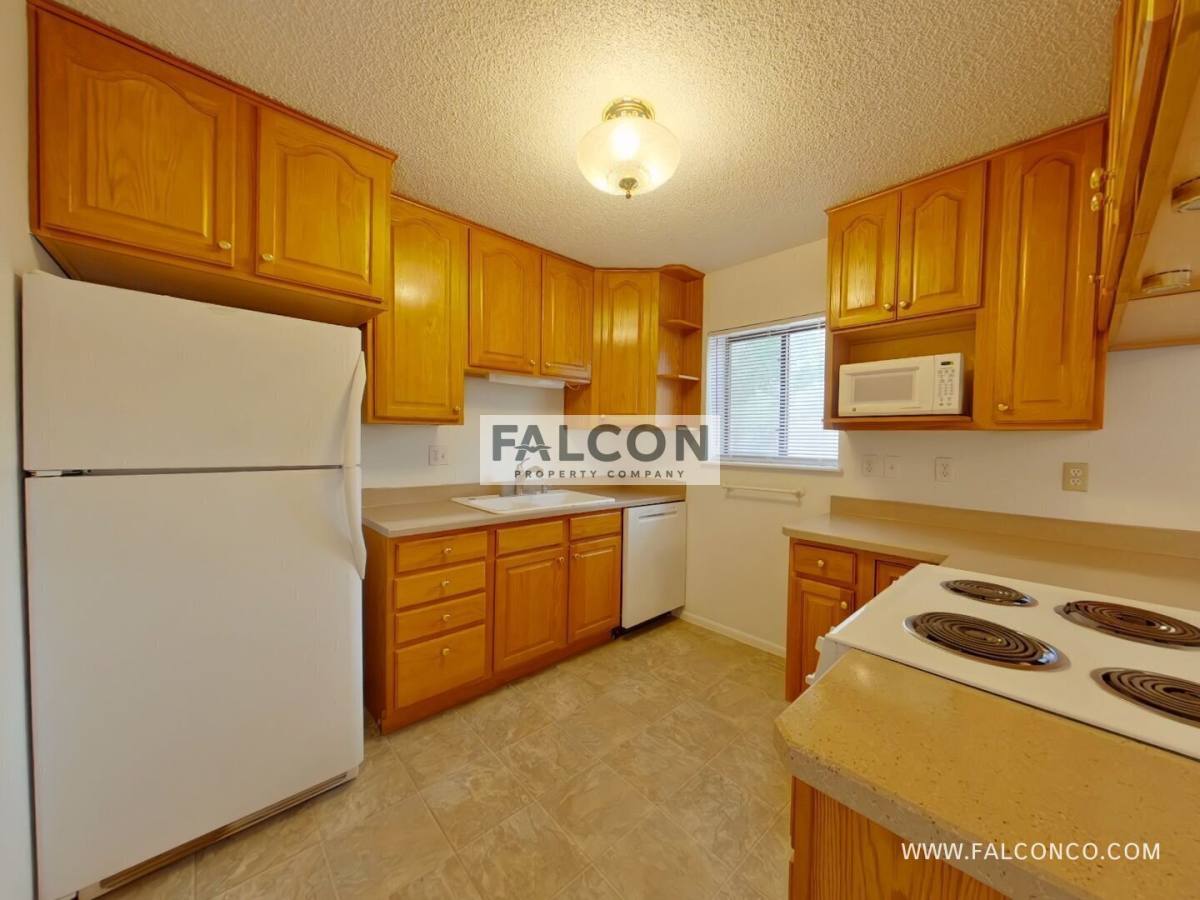 House for rent at 2114 Shawnee Dr, Colorado Springs, CO 80915