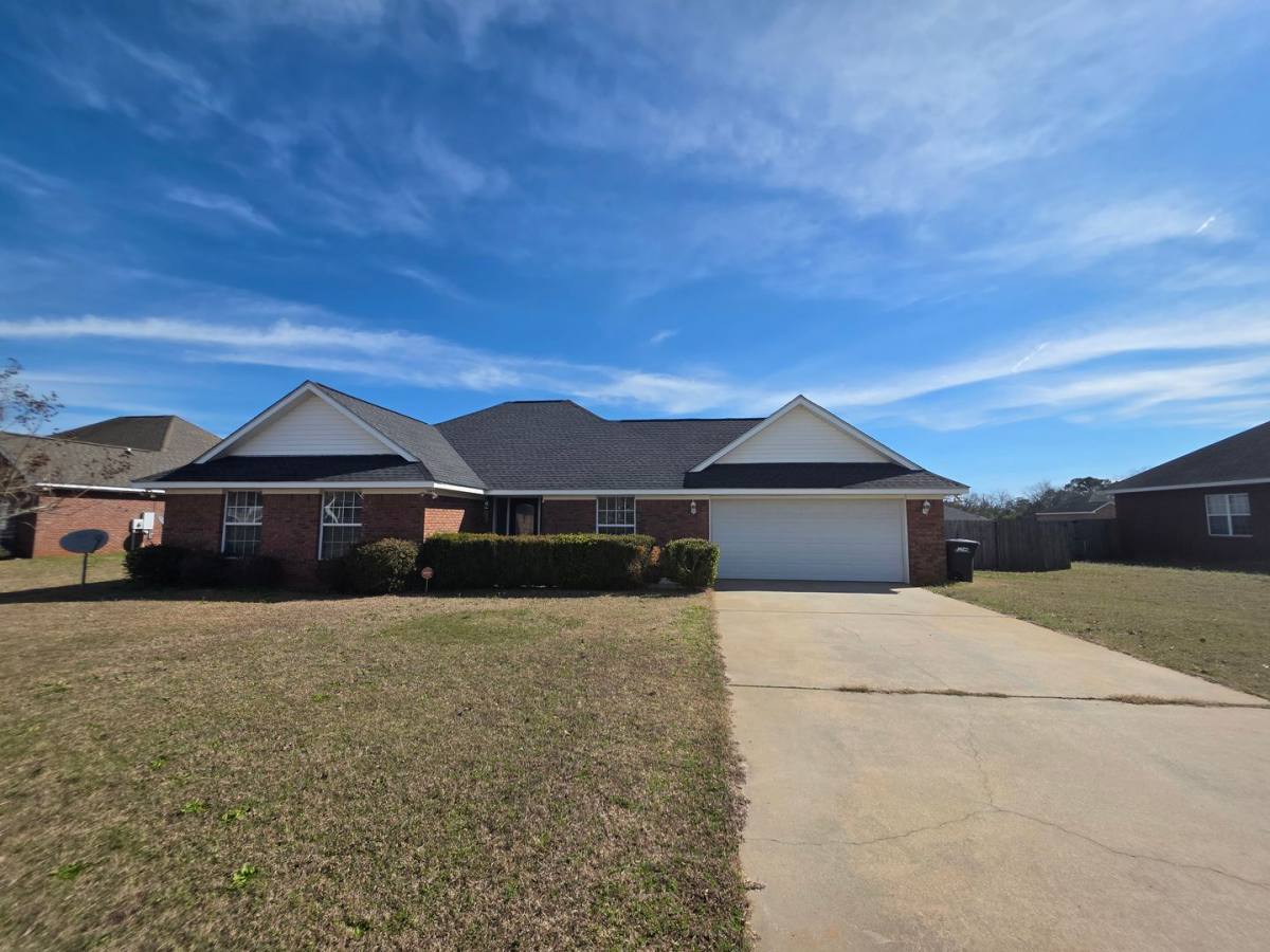 House for rent at 158 Hannah Rd, Daleville, AL 36322