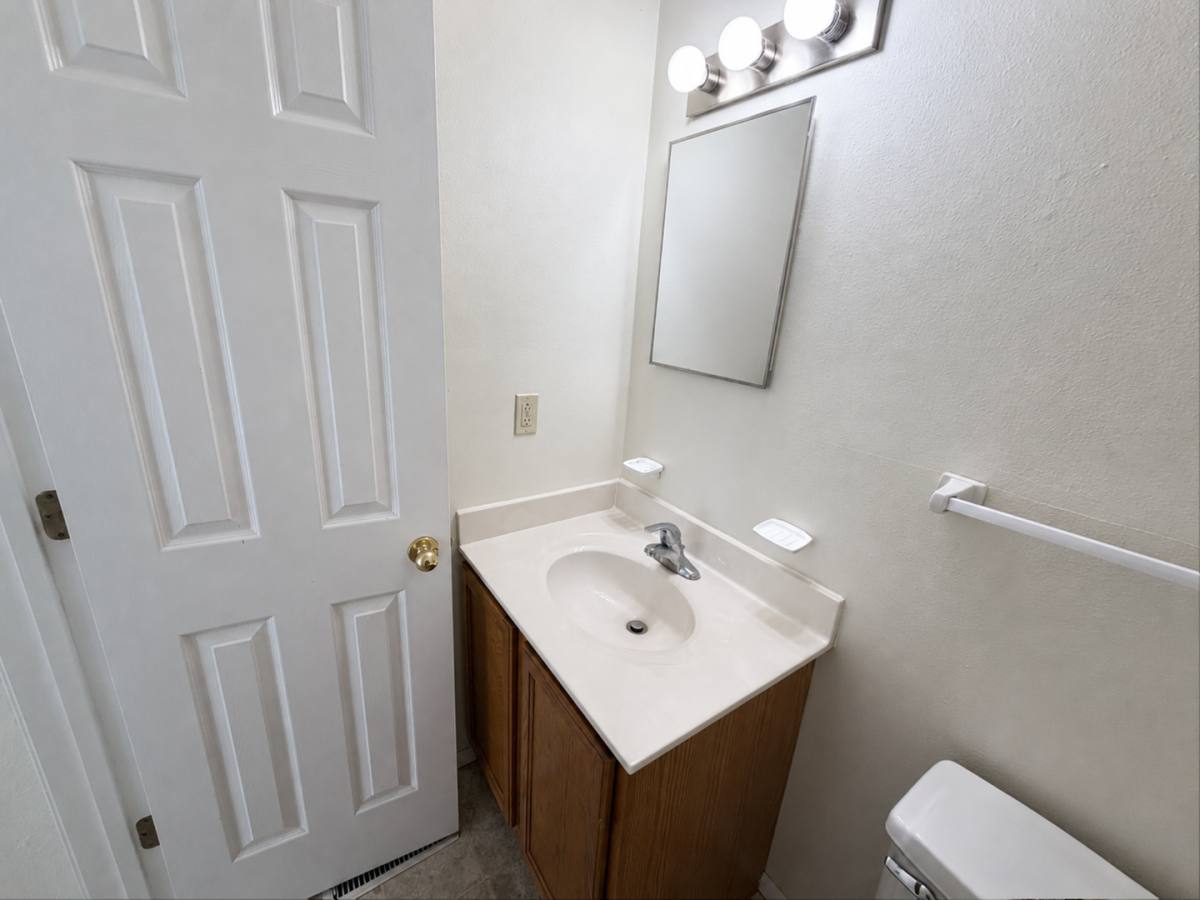 Townhouse for rent at 829 SW Blvd N, Jefferson City, MO 65109
