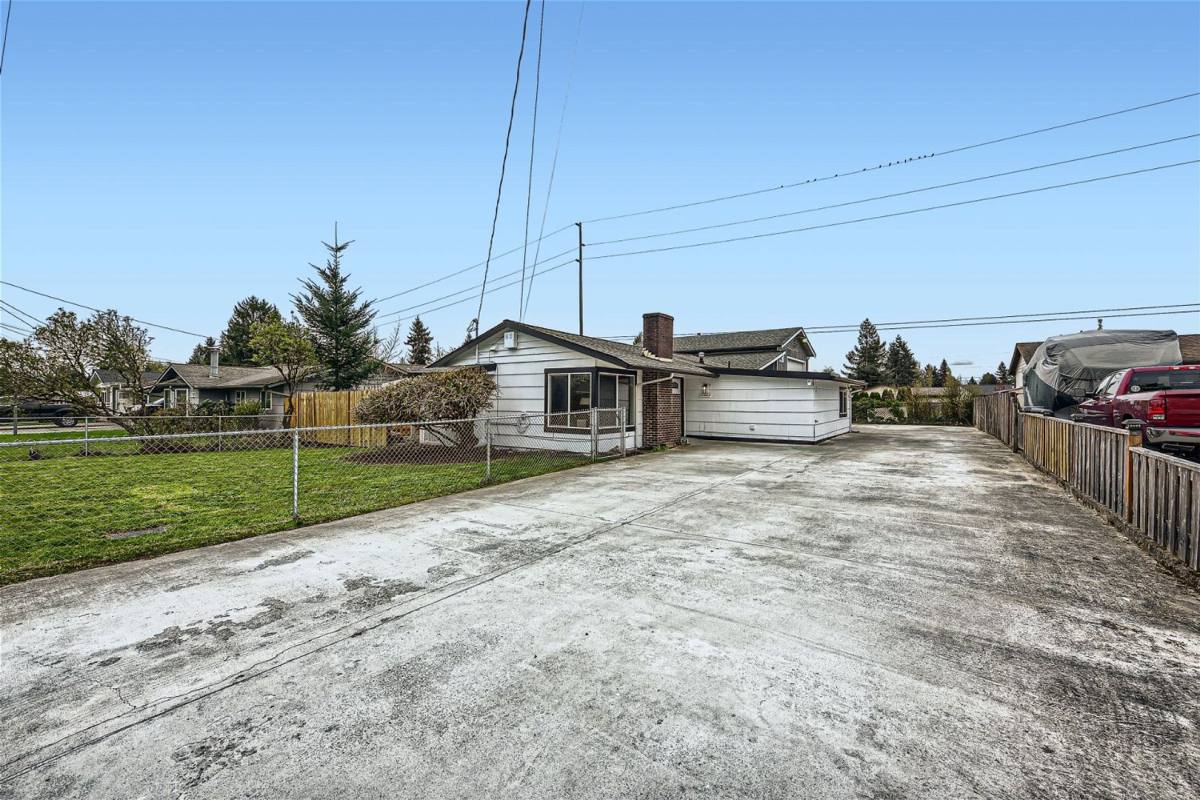 House for rent at 11963 SE 160th St, Renton, WA 98058