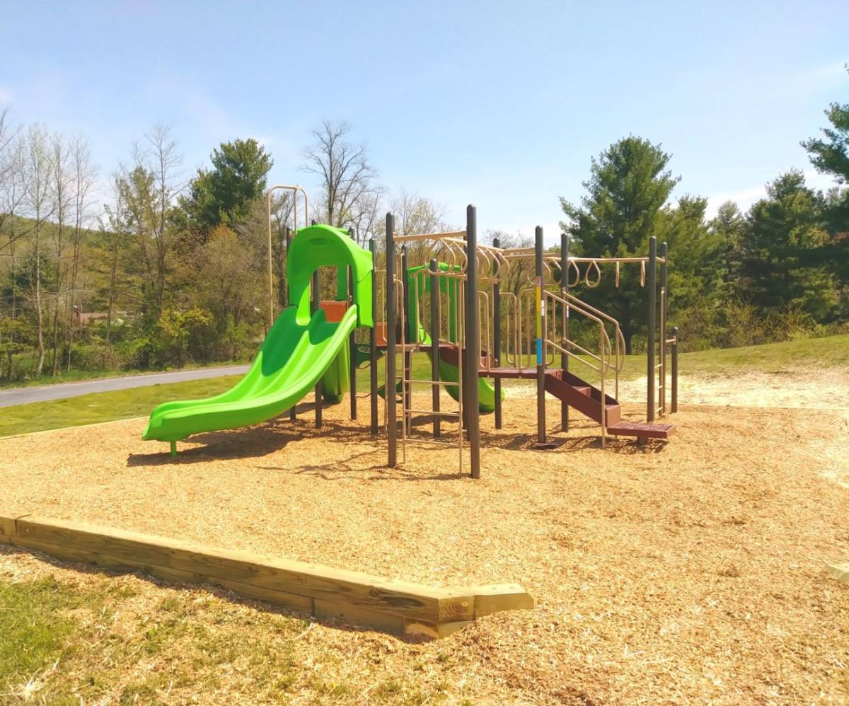 Apartment for rent at 508 Staley St, Marion, VA 24354