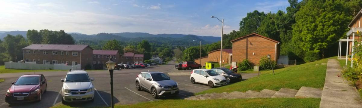 Apartment for rent at 508 Staley St, Marion, VA 24354