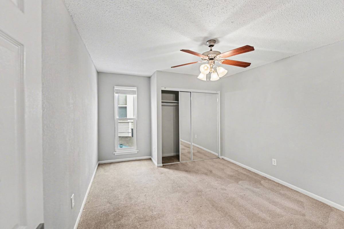 3921 Wyandotte, Kansas City, MO 64111 - Apartment for Rent - Image 10
