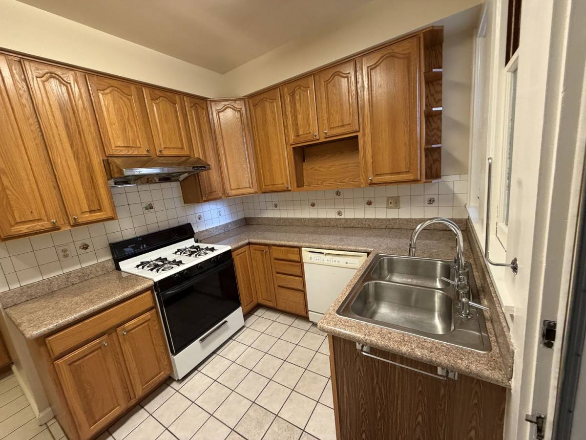 House for rent at 1637 Lake St, San Francisco, CA 94121