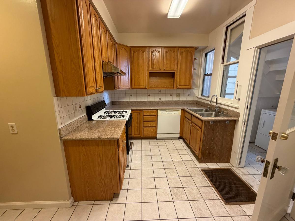 House for rent at 1637 Lake St, San Francisco, CA 94121