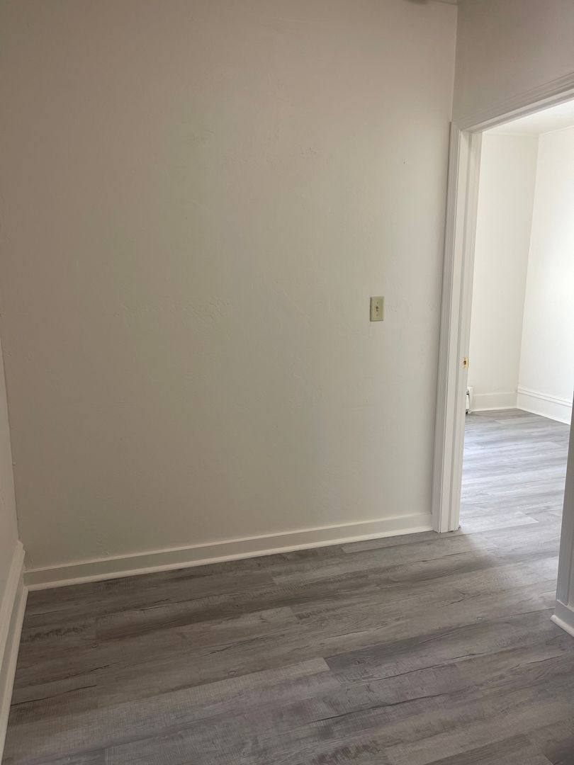 621 Jackson St, Oshkosh, WI 54901 - Apartment for Rent - Image 5