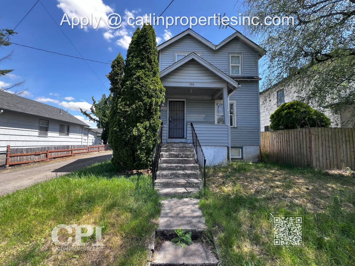 Apartment for rent at 306 SW 3rd Ave, Kelso, WA 98626