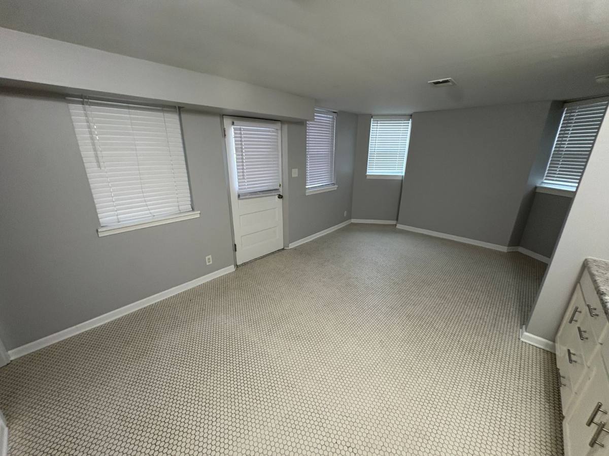 1700 Garfield St, Lincoln, NE 68502 - Apartment for Rent - Image 3