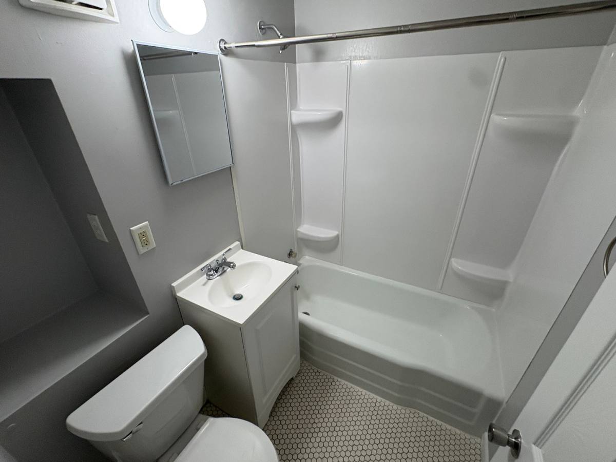 1700 Garfield St, Lincoln, NE 68502 - Apartment for Rent - Image 10