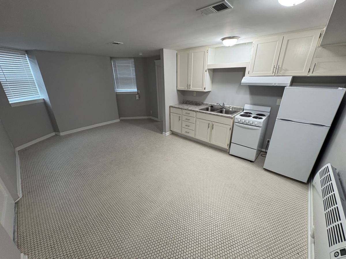 1700 Garfield St, Lincoln, NE 68502 - Apartment for Rent - Image 2