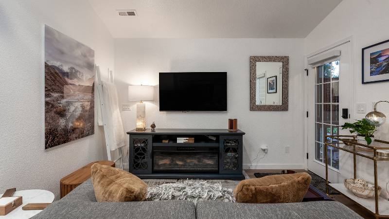 Apartment for rent at 15270 SW Springdale Court #200, Beaverton, OR 97007