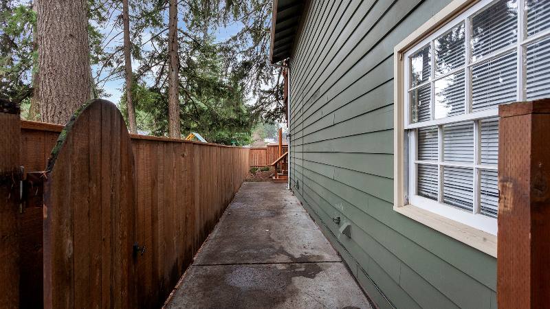 Apartment for rent at 15270 SW Springdale Court #200, Beaverton, OR 97007