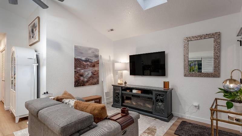 Apartment for rent at 15270 SW Springdale Court #200, Beaverton, OR 97007