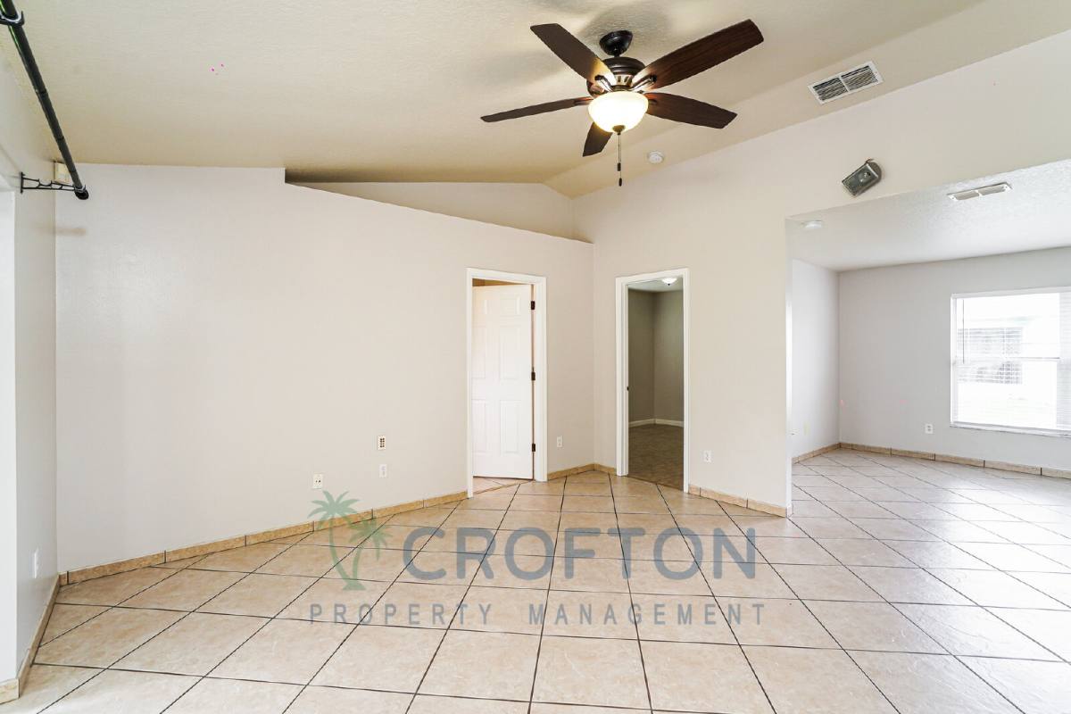 111 Crescent Court, Kissimmee, FL 34758 - House for Rent - Image 4