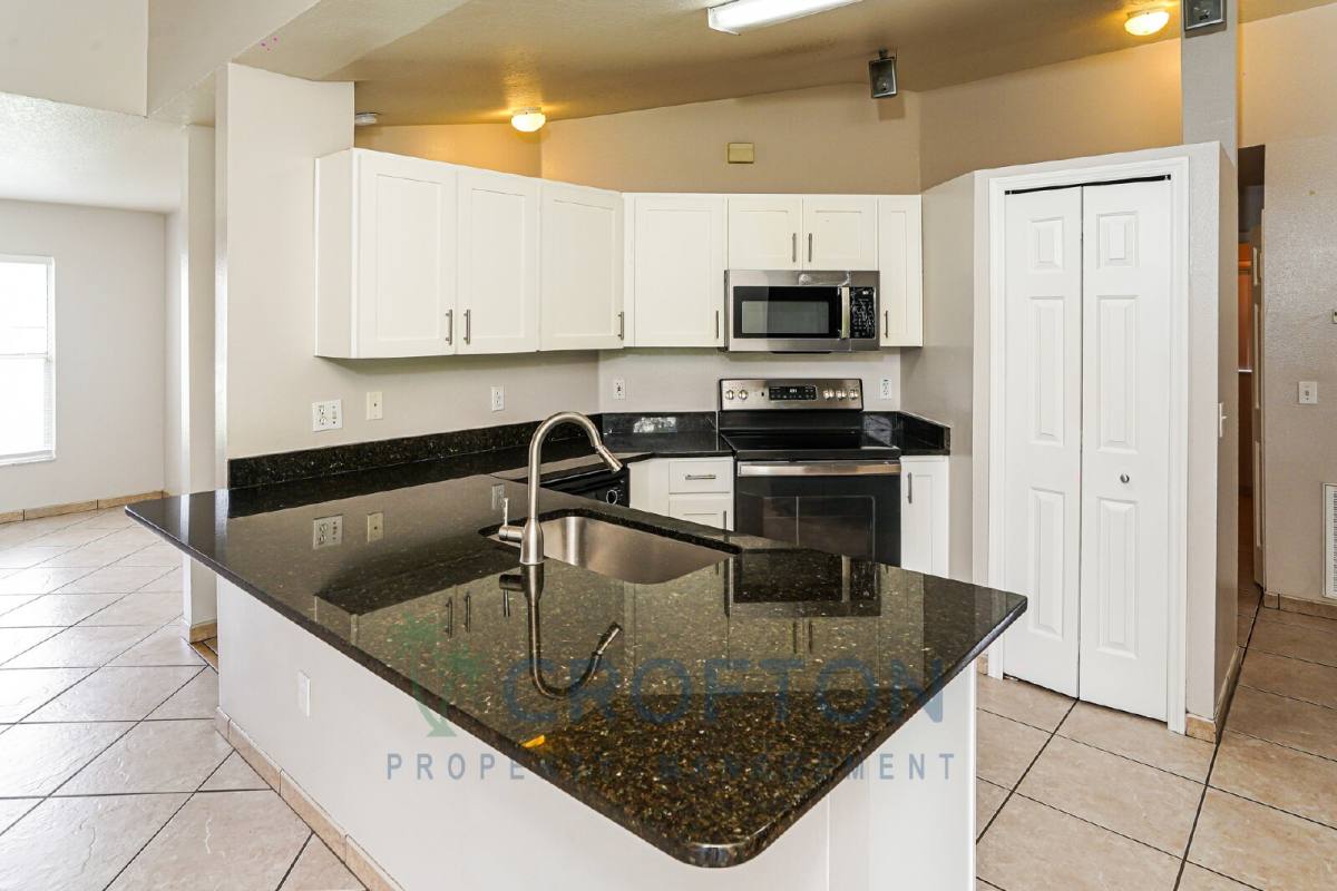 111 Crescent Court, Kissimmee, FL 34758 - House for Rent - Image 9