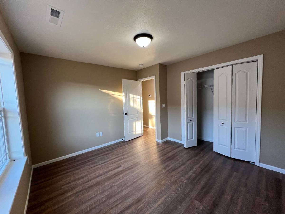 House for rent at 145 Bald Cypress Court, Hollister, MO 65672