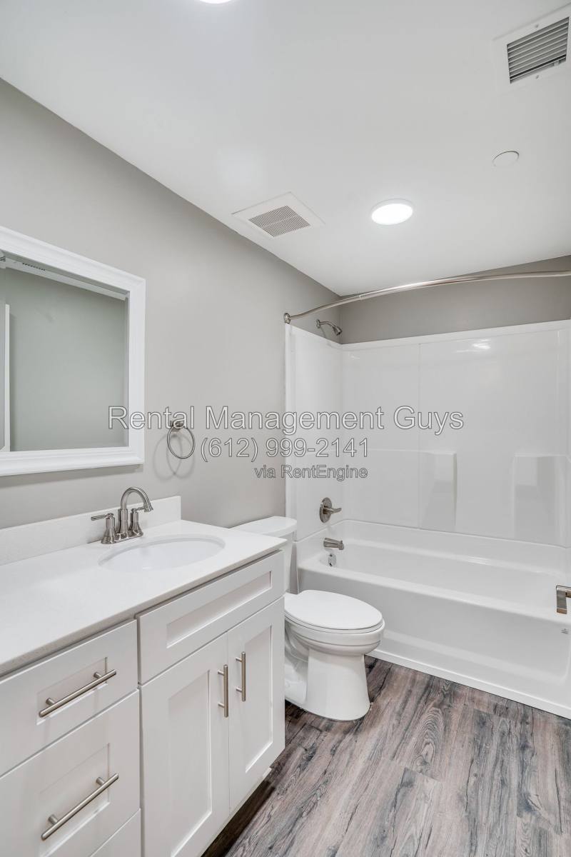 Apartment for rent at 340 Sibley St #220, St. Paul, MN 55101