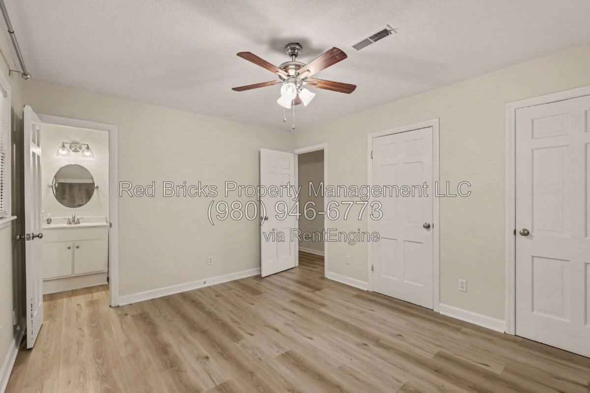 House for rent at 2501 Galloway Rd, Charlotte, NC 28262