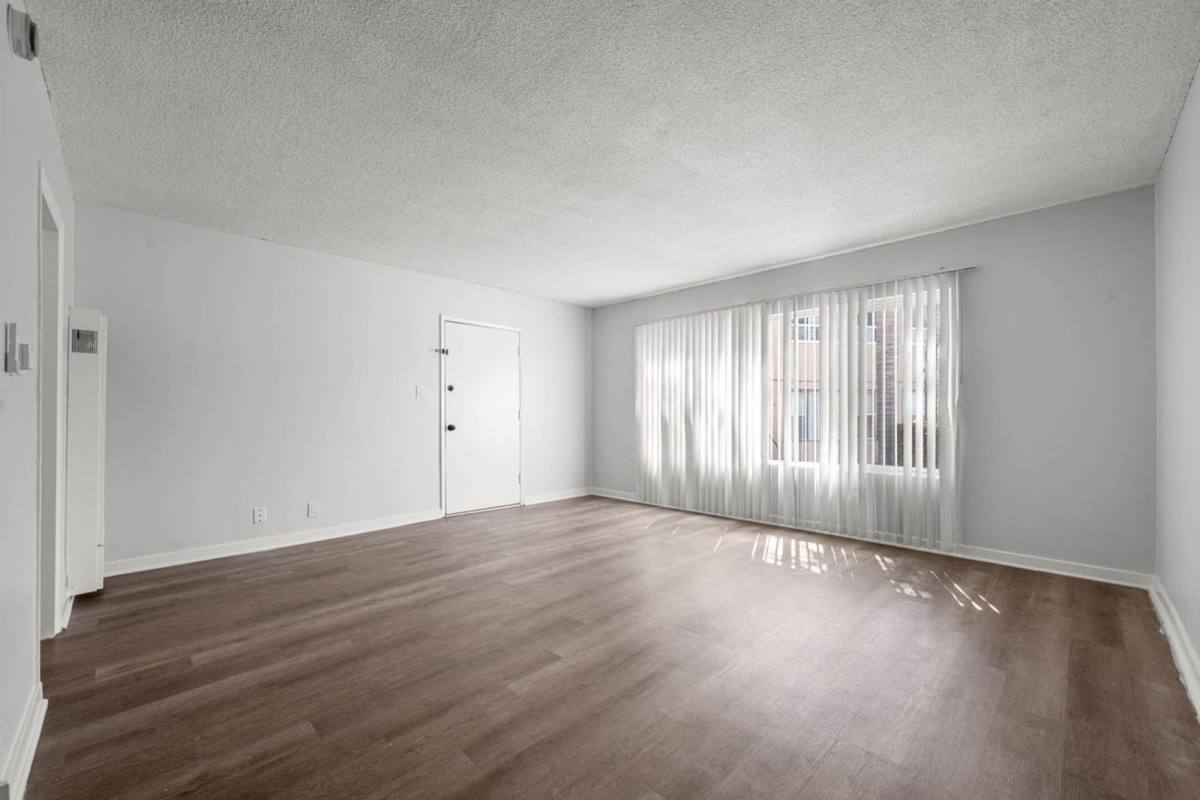 Apartment for rent at 3845 Potomac Ave #8A, Los Angeles, CA 90010